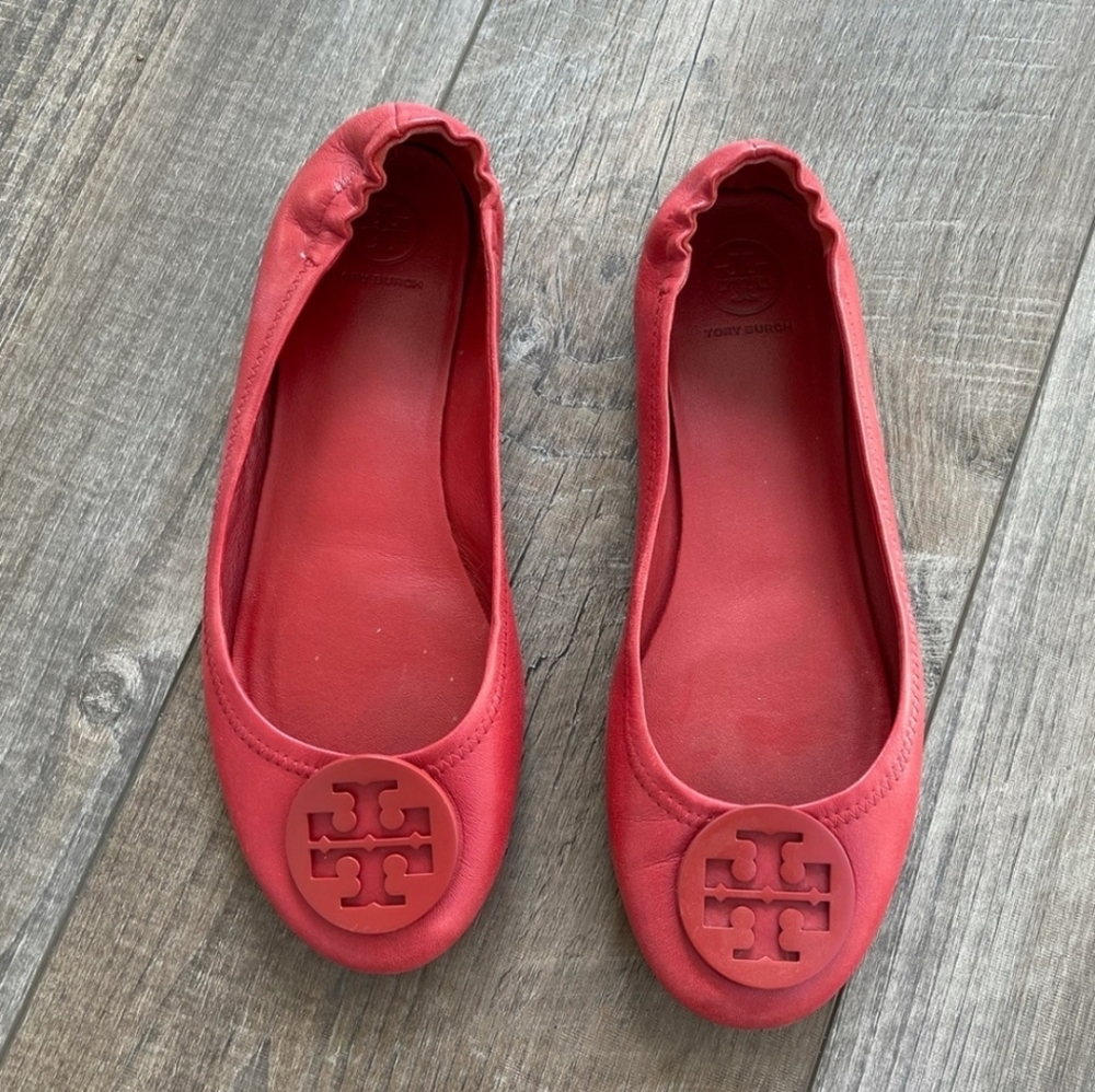 Tory Burch coral red ballet flats size 9